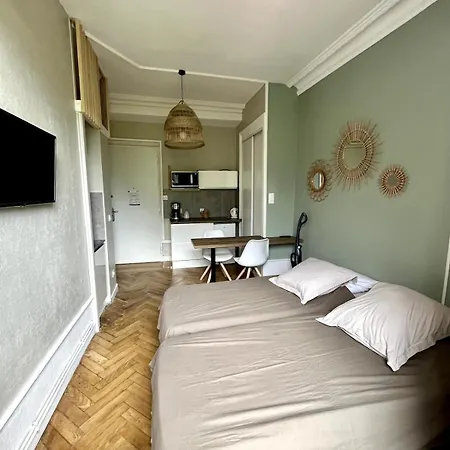 Bois Emeraude アパート